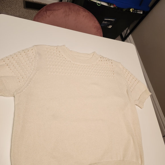 ✨ Classic Cream Knit Sweater – Soft Textured Short Sleeve | Spring - Picture 9 of 9